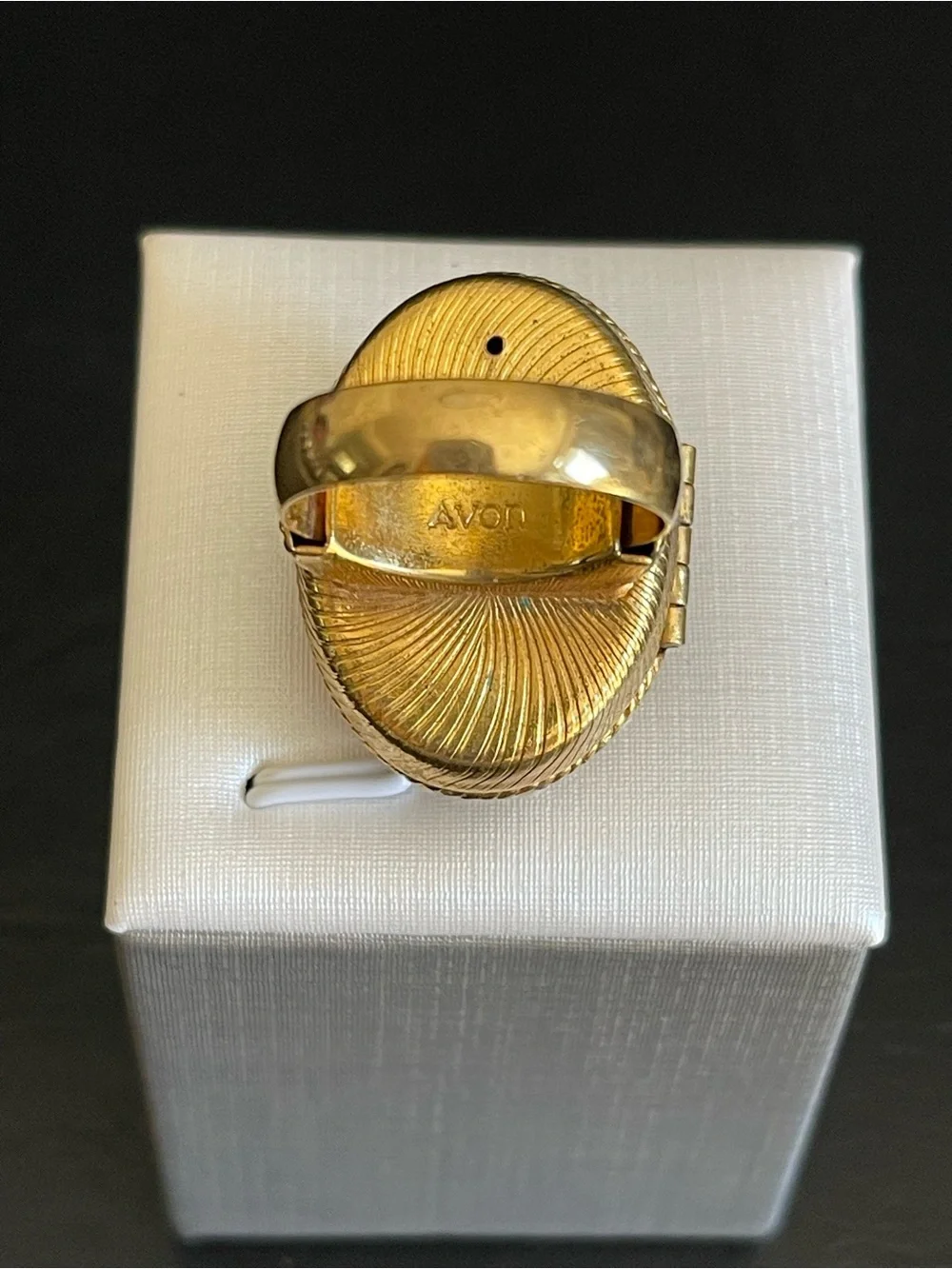 Vintage Avon faux pearl solid perfume ring.